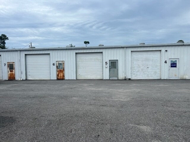 More Photos Of 300-330 S Yonge St, Ormond Beach Industrial For Sale