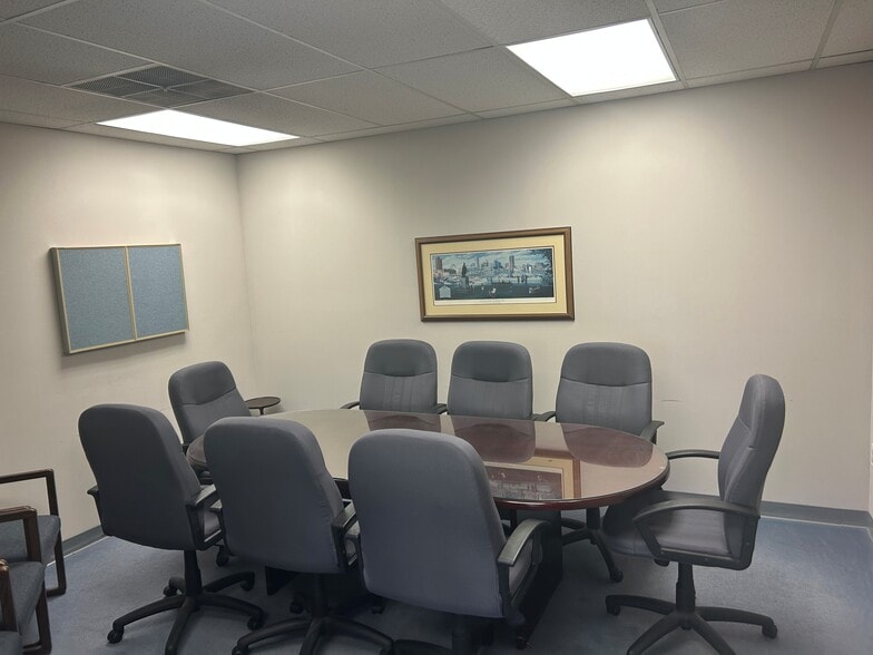 More Photos Of 10730-10752 Baltimore Ave, Beltsville Office For Sale