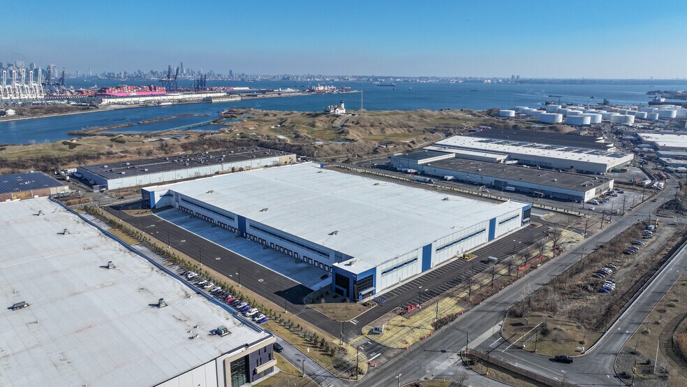 More Photos Of 63 Hook Rd, Bayonne Warehouse For Lease