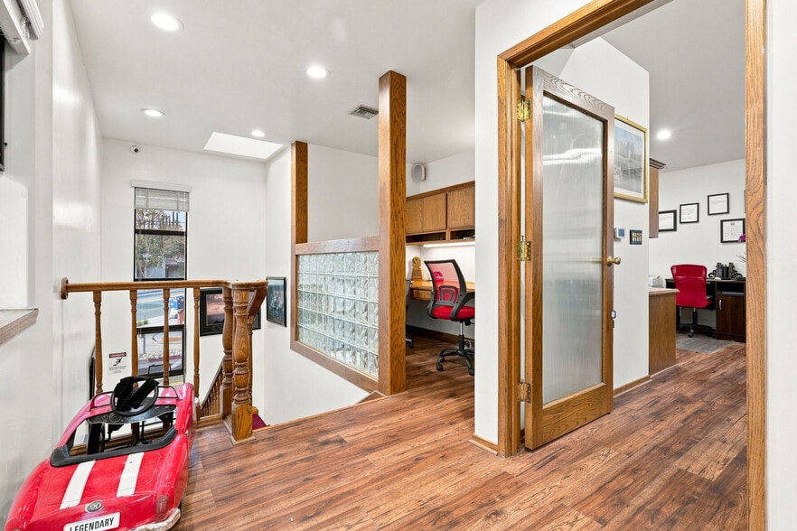 More Photos Of 1063 Colorado Blvd, Eagle Rock Medical For Sale