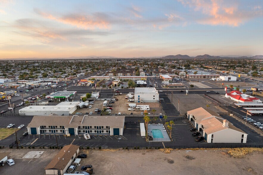 More Photos Of 4021 N 27th Ave, Phoenix Hotel For Sale