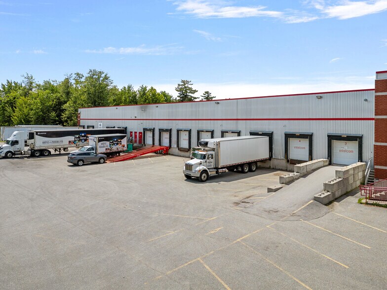 More Photos Of 1665 Rue Atmec, Gatineau Distribution For Lease