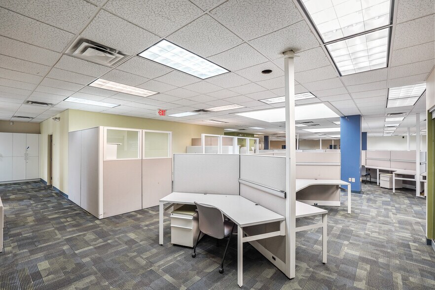 More Photos Of 10567 Sawmill Pky, Powell Office For Lease