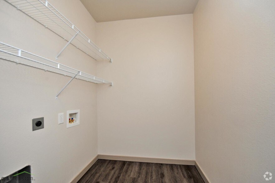 More Photos Of 1601 E Debbie Ln, Mansfield Apartments For Lease