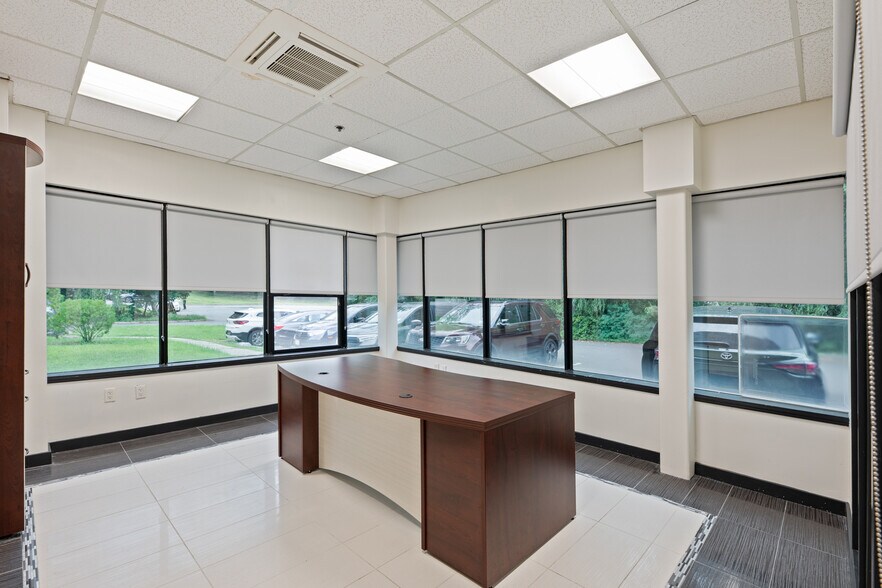 More Photos Of 1 Alpine Ct, Chestnut Ridge Warehouse For Lease