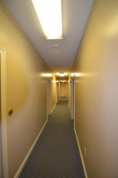 More Photos Of 6531 Effingham Way, Columbus Office For Lease