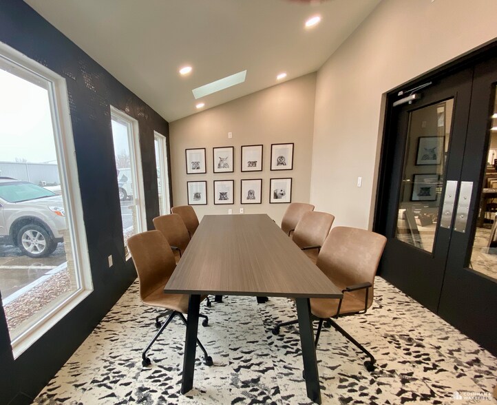 More Photos Of 1418 E Magnolia St, Fort Collins Flex For Lease