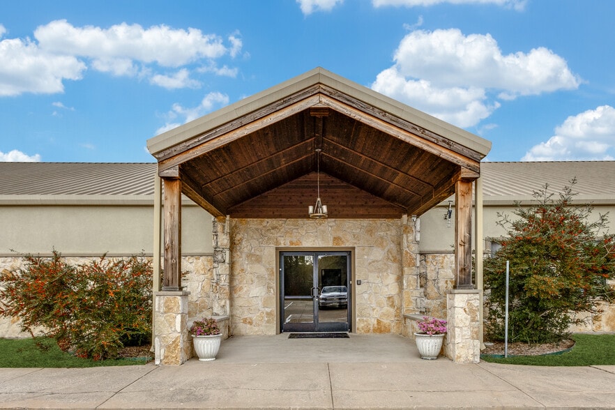 More Photos Of 2120 S Garden Ridge Blvd, Flower Mound Religious Facility For Sale