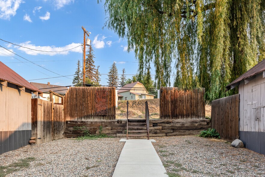 More Photos Of 444 Lewis St, Pagosa Springs Office Residential For Sale