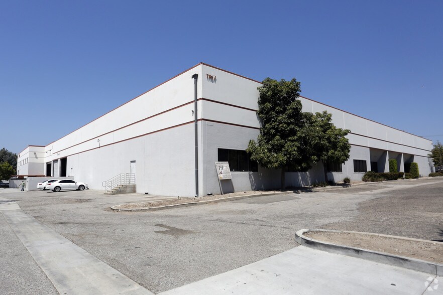 More Photos Of 1167 Lawrence Dr, Newbury Park Warehouse For Lease
