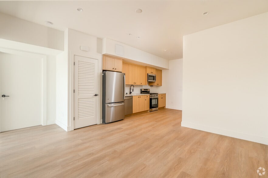 More Photos Of 611 N Virgil Ave, Los Angeles Apartments For Lease
