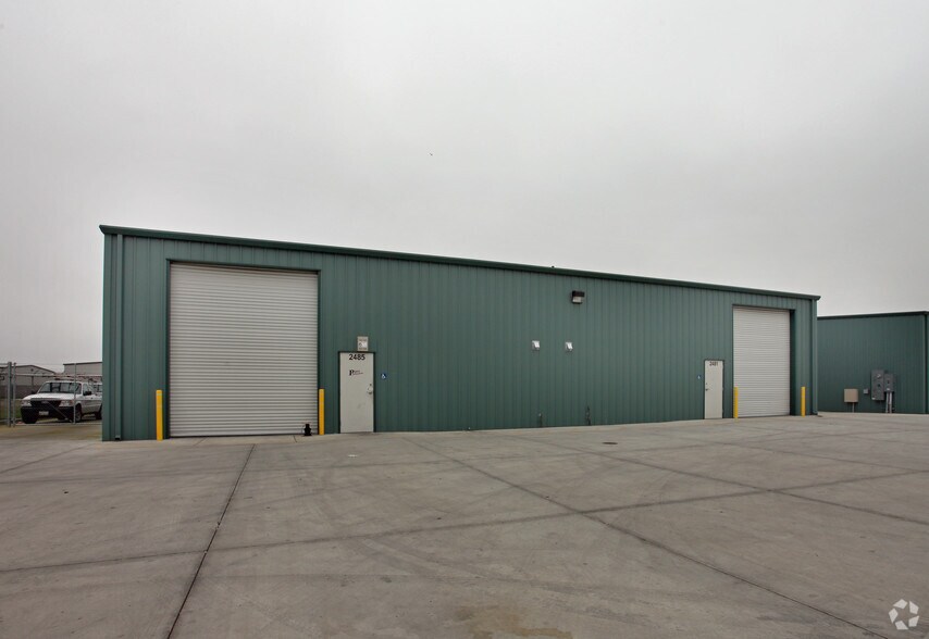 More Photos Of 2481-2485 Acme Ct, Turlock Warehouse For Lease