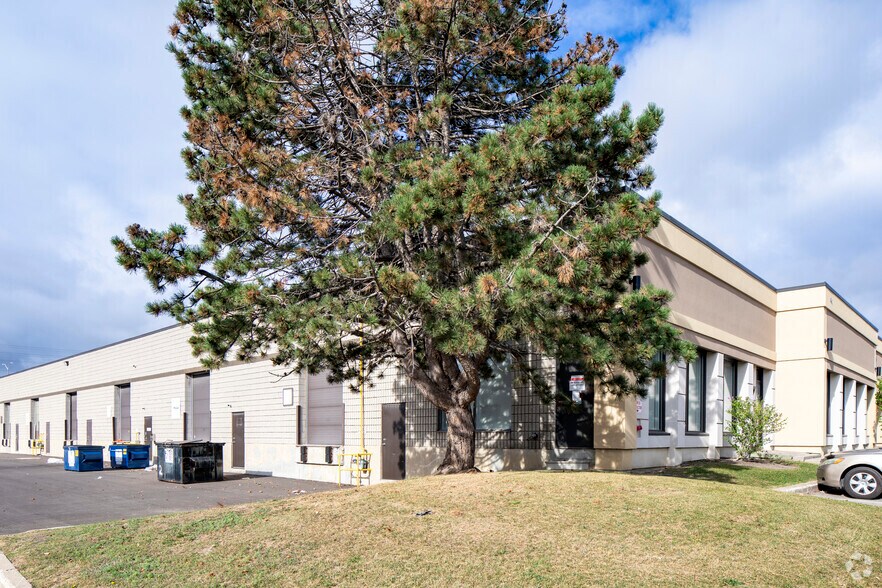 More Photos Of 1495 Bonhill Rd, Mississauga Warehouse For Lease