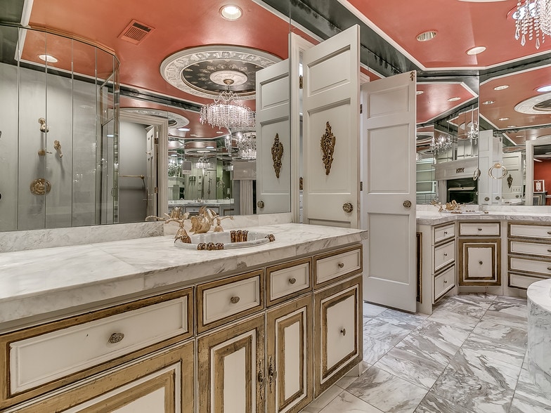 More Photos Of 4645 Tinker Diagonal St, Oklahoma City Loft Creative Space For Sale