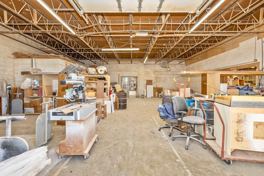 More Photos Of 18001 Sellman Rd, Dickerson Light Manufacturing For Sale