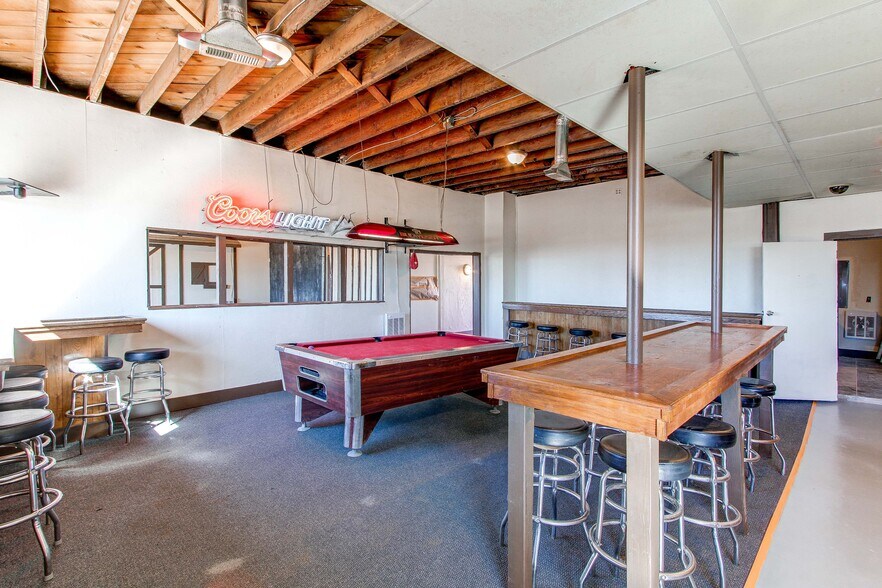 More Photos Of 618 1st Ave, Deer Trail Restaurant For Sale