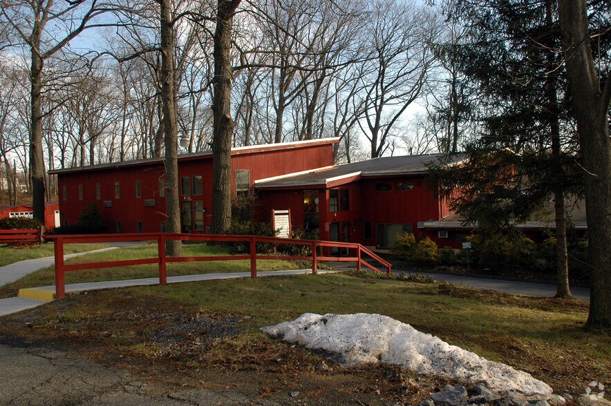 More Photos Of 3005 Brodhead Rd, Bethlehem Office For Sale