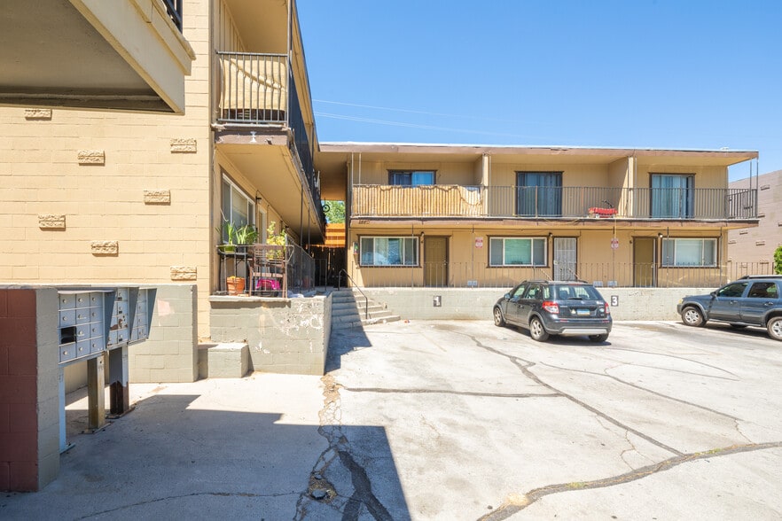 More Photos Of 2440 Sutro St, Reno Apartments For Sale