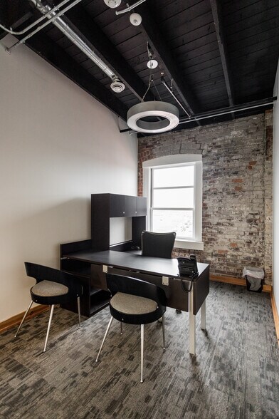 More Photos Of 2362 Russell St, Detroit Storefront Retail Office For Lease