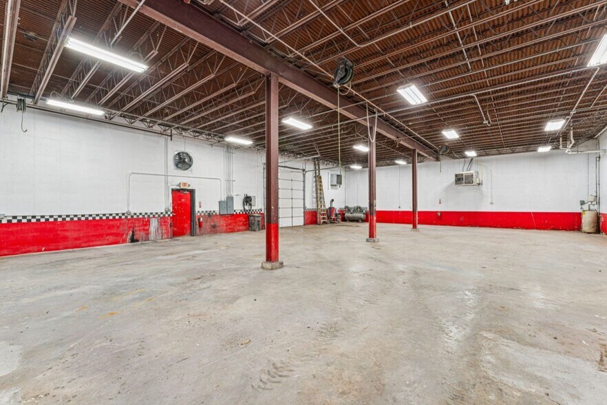 More Photos Of 1839 N 10th St, Kansas City Warehouse For Sale