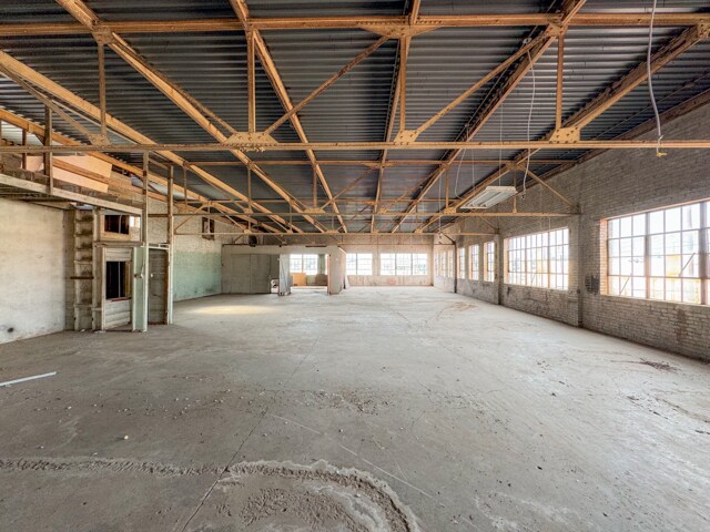 More Photos Of 200 W Grand Ave, Ponca City Warehouse For Sale