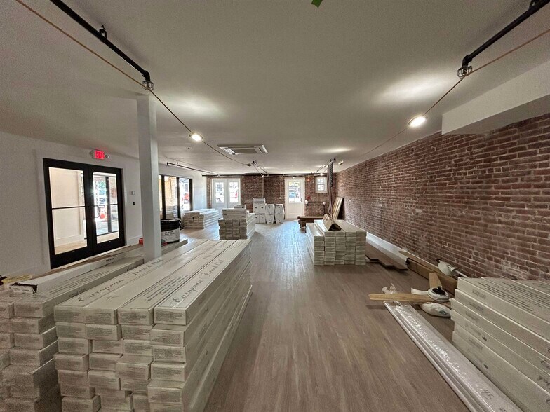 More Photos Of 53-55 Water St, Exeter General Retail For Sale