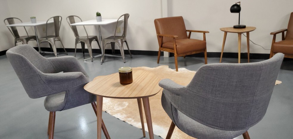 More Photos Of 1529 W North A St, Tampa Coworking Space