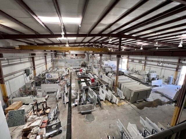 More Photos Of 1842 Gunn Hwy, Odessa Flex For Lease