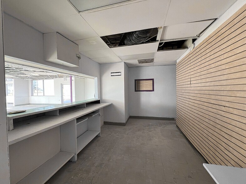 More Photos Of 1411 Camp Jackson Rd, East Saint Louis Fast Food For Sale