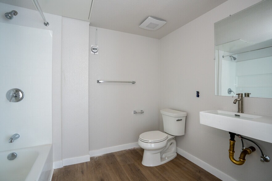 More Photos Of 4186 S Western Ave, Los Angeles Apartments For Sale