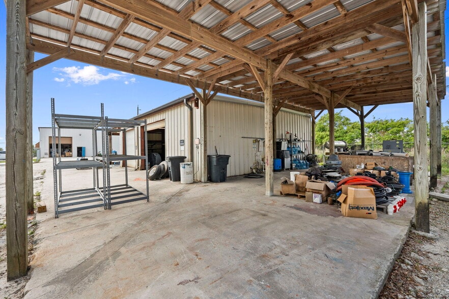 More Photos Of 16050 Orange Ave, Fort Pierce Warehouse For Sale