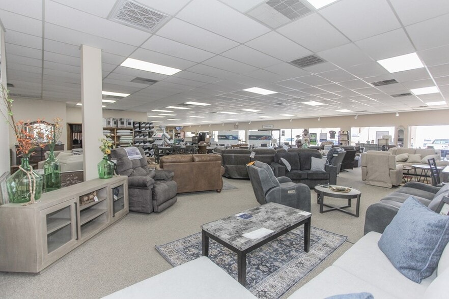More Photos Of 2727 Andrews Hwy, Odessa General Retail For Sale