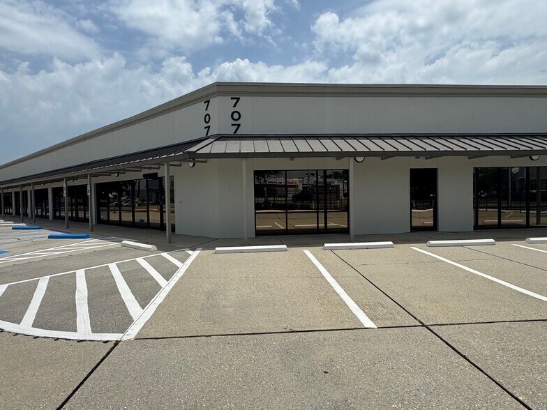 More Photos Of 707 Grand Caillou Rd, Houma Medical For Lease