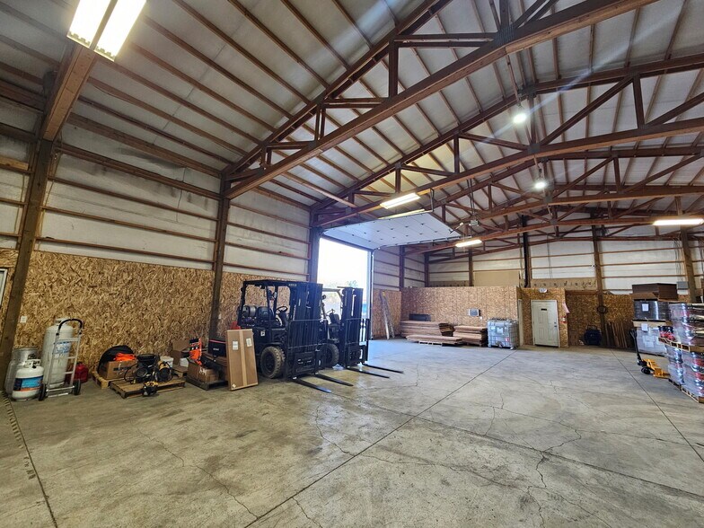 More Photos Of 2172 NW Industrial Park Rd, Prineville Industrial For Lease