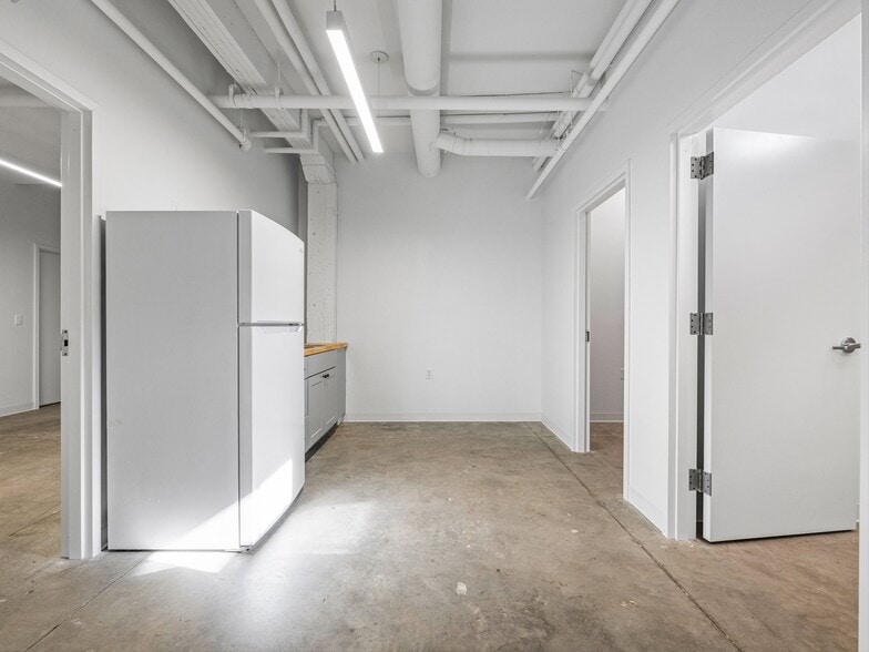 More Photos Of 170 Lyman St, Asheville Office For Lease