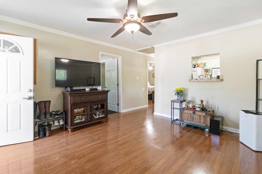 More Photos Of 2892 TX-19, Huntsville Land For Sale