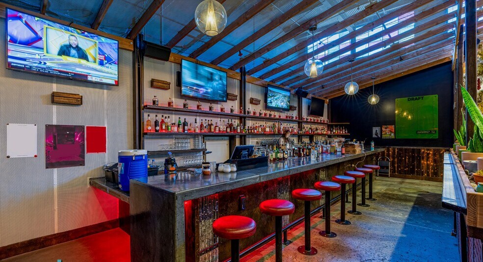 More Photos Of 1735-1741 National Ave, San Diego Warehouse For Sale