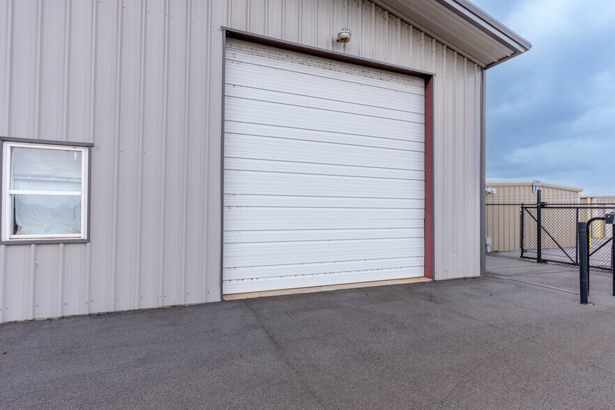 More Photos Of 159 Mitch Ave, Tuscumbia Self Storage For Lease