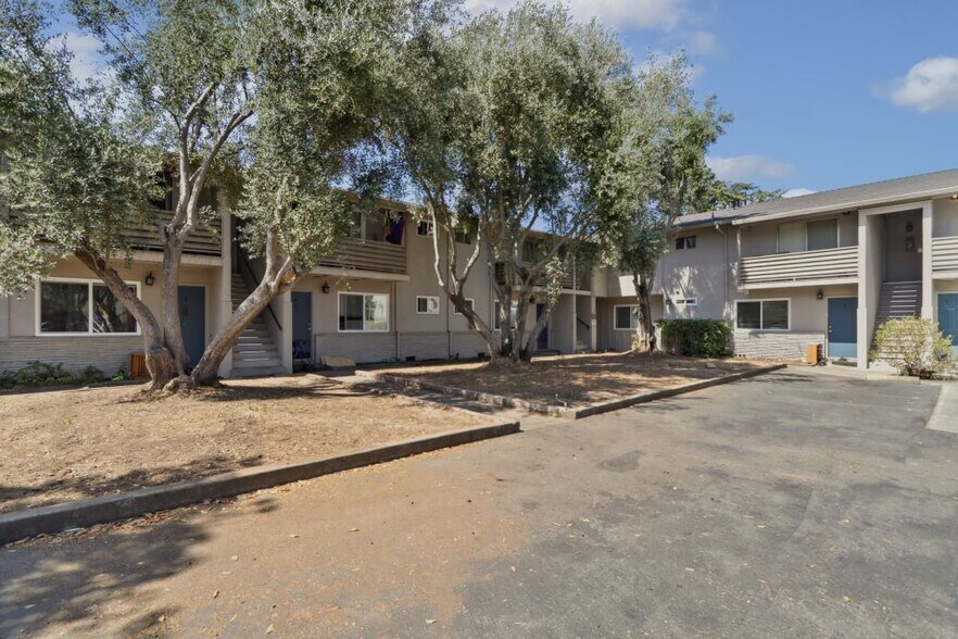 Primary Photo Of 2933 Eastern Ave, Sacramento Apartments For Sale
