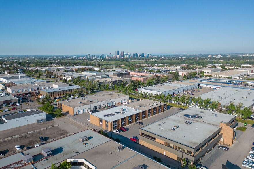 More Photos Of 1916A 30 Av NE, Calgary Light Distribution For Sale