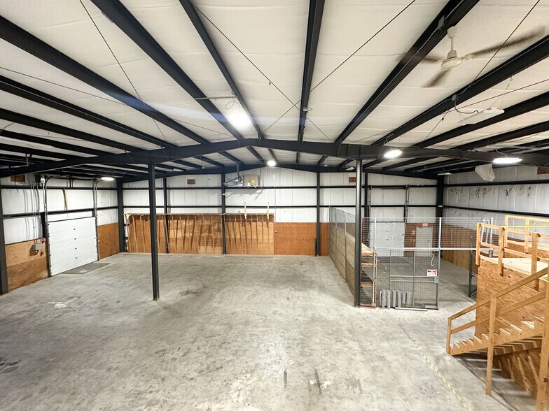 More Photos Of 368 Killingly Rd, Pomfret Industrial For Lease