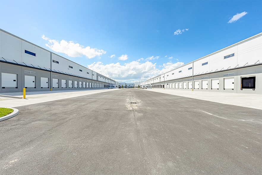 More Photos Of 311 Racetrack Loop, Pompano Beach Unknown For Lease