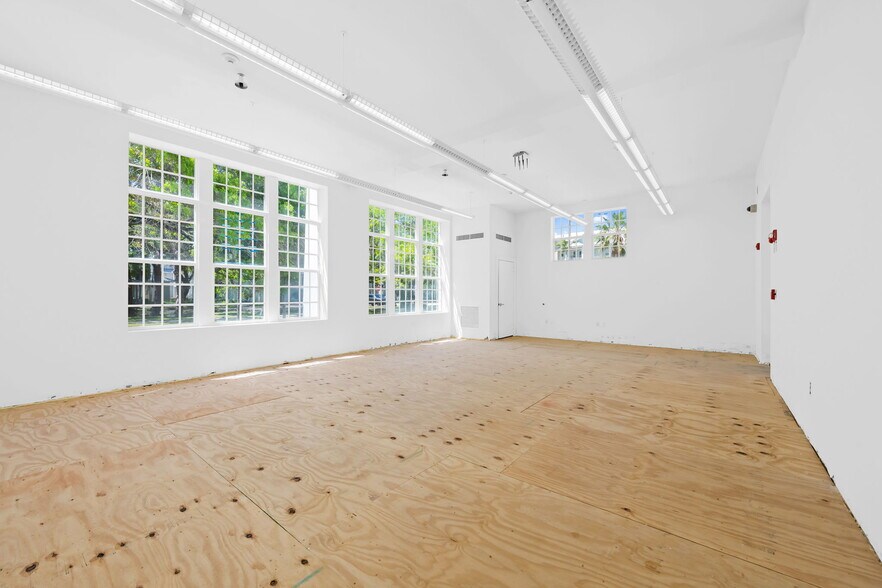 More Photos Of 301 SW 13th Ave, Fort Lauderdale Office For Sale