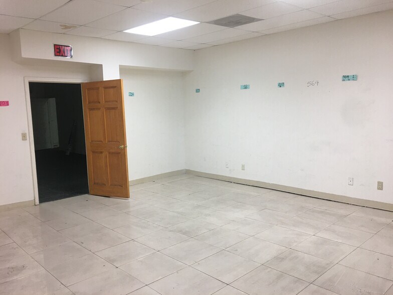 More Photos Of 341 S Palm Ave, Alhambra Warehouse For Lease