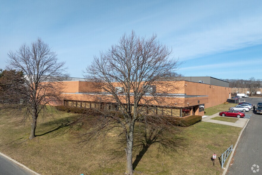 Primary Photo Of 100 Wireless Blvd, Hauppauge Industrial For Sale