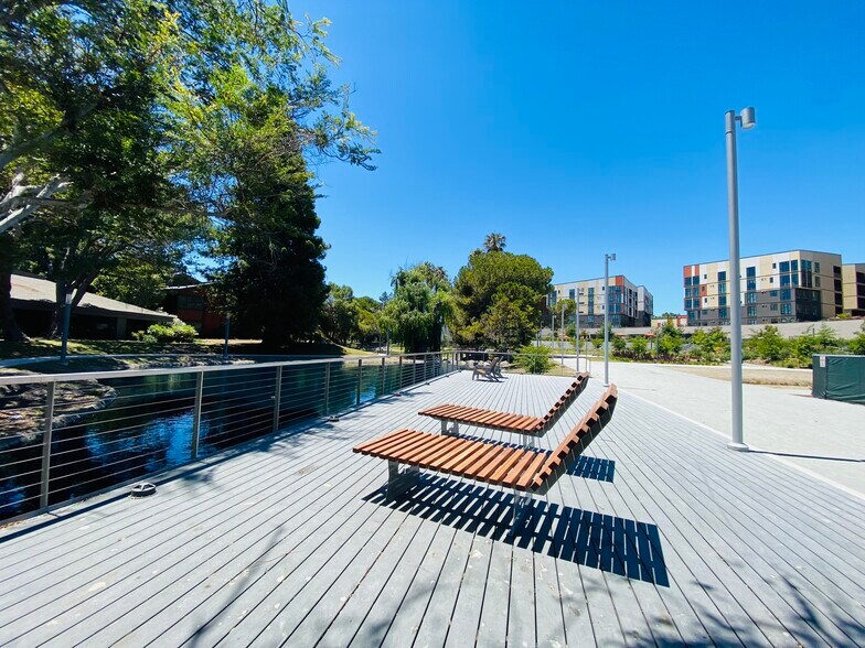 More Photos Of 1291-1295 Oakmead Pky, Sunnyvale Unknown For Lease