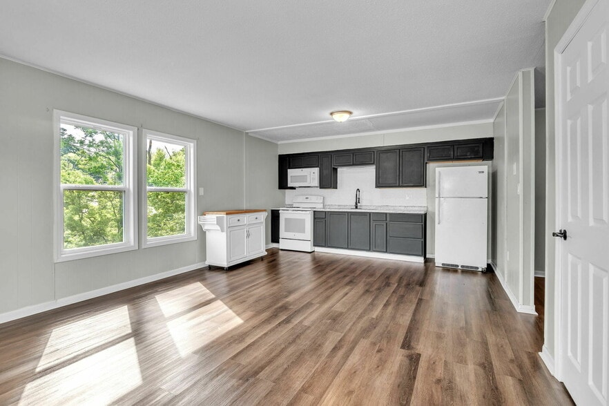 More Photos Of 106 King Ave, Morristown Apartments For Sale