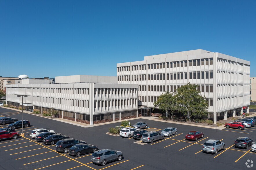 More Photos Of 3609 Park East Dr, Beachwood Medical For Lease