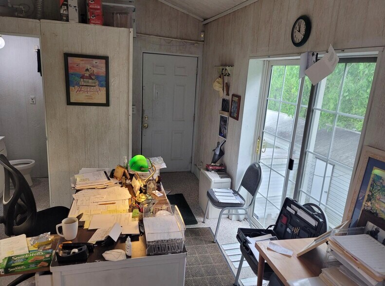 More Photos Of 1006 Perry Hwy, Harmony Warehouse For Sale