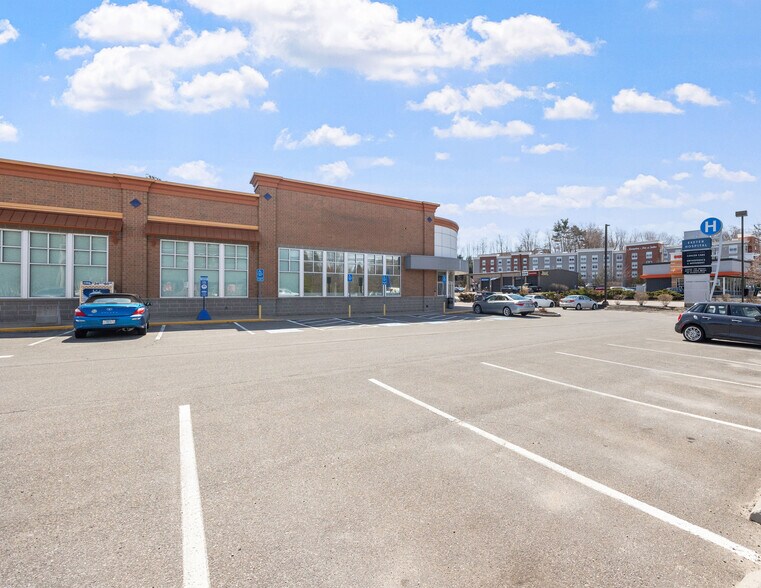 More Photos Of 63-93 Portsmouth Ave, Exeter Unknown For Lease